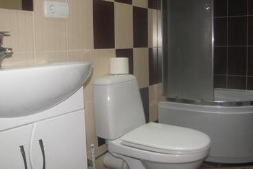 ユースホステル Mini Hotel Leon