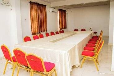 هتل Suru Express Plus Ikorodu