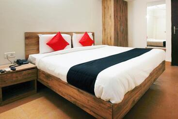 فندق Capital O Sri Suprabhat Grand Near Kachiguda Railway Station