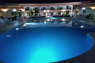 ホテル Jiménez Plaza