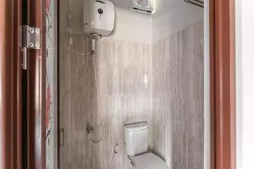 Pension Reddoorz Syariah Near Exit Toll Banyumanik Semarang