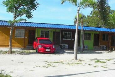 ホテル Oyo 1063 Kingfha Resort