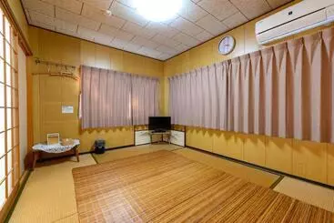 Pensió すなだの家