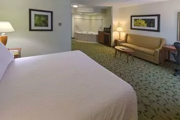 هتل Hilton Garden Inn Tallahassee Central
