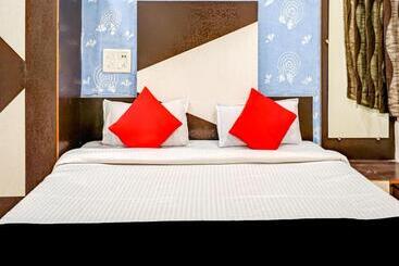 호텔 Capital O 79766  Star International