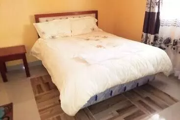 هتل Eastward Garden