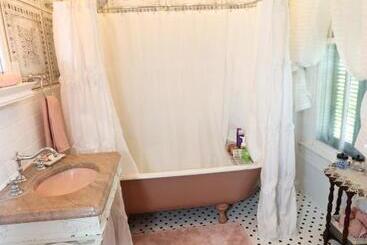 مبيت وإفطار Virginia Point Inn