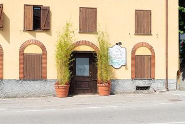 Aparthotel La Corte Sul Lago