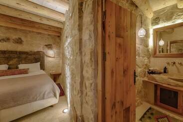 Doda Artisanal Cave Hotel   Adults Only