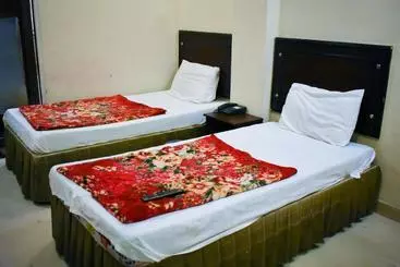 Hotel New Paradise