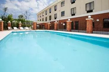 Holiday Inn Express Hotel & Suites Greensboro East, An Ihg