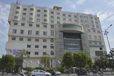 هتل Regenta Central Klassik