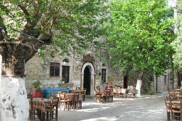 Traditional Hotel Ianthe