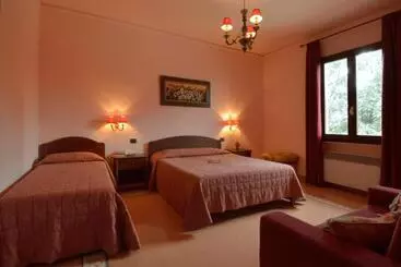 تختخواب و صبحانه Poggio Degli Olivi