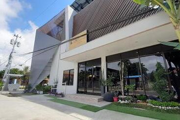 Hotel Vines Ape Nap Hostel