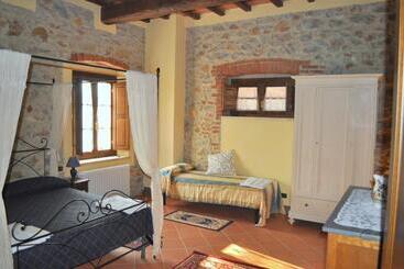 호텔 Tenuta Poggetti E Santa Laura