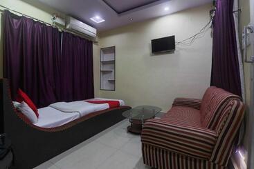 Hotel Collection O 26984 New Sky Star