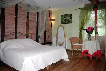 Bed and Breakfast Chambres D Hotes Les Douves