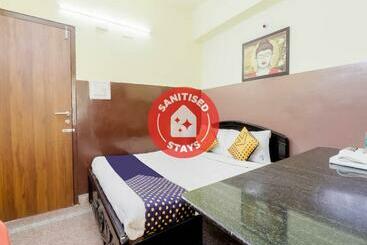 Hotel Spot On 78907 Sai Palace Inn