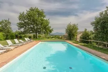 هتل Agriturismo Cerreto