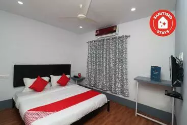 ホテル Vaccinated Staff- Oyo 28262 Signature Homes