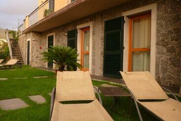 ペンション La Gerbera