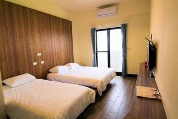 تختخواب و صبحانه Police House