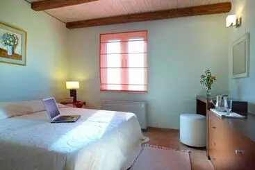 Hotel Eliathos Residence Houses