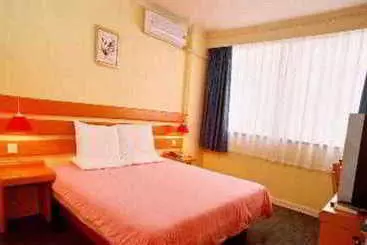 בית מלון כפרי Home Inn Kunming Baita Road