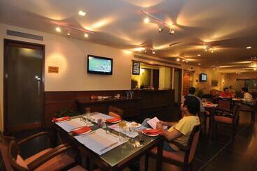 هتل Studio Estique