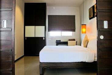 Two Villas Holiday Phuket: Oxygen Bang Tao Beach