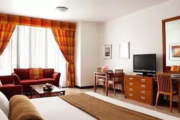Golden Sands Hotel Apartments