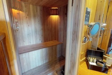 هتل Charming Luxury Lodge & Private Spa