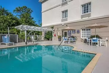 ホテル Comfort Inn & Suites Port Charlotte Punta Gorda