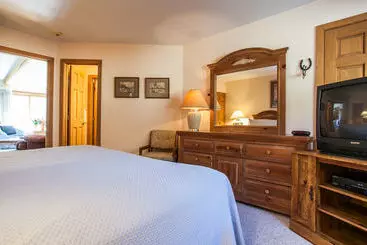 Hotelli Woodbridge Condos