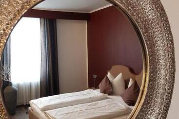 Parkhotel Villingen Und Boardingzimmer