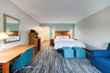 Aparthotel Hampton Inn Wilmingtonuniversity Area/smith Creek Station