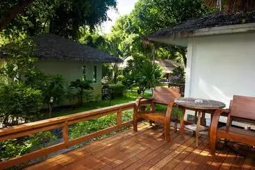 Отель Larissa Samed Resort