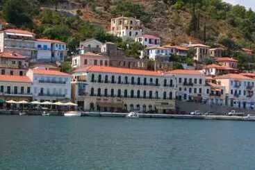 בית מלון כפרי Aktaion City