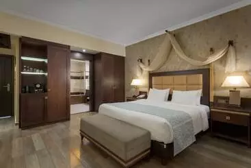 호텔 La Marquise Luxury Resort Complex