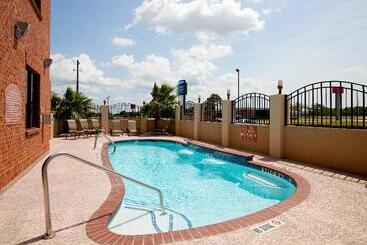 Holiday Inn Express Hotel & Suites La Porte, An Ihg