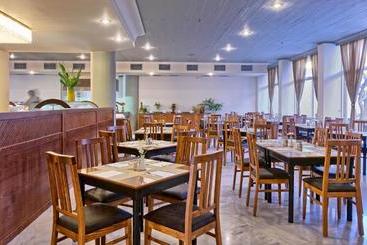 בית מלון כפרי Santa Marina Beach