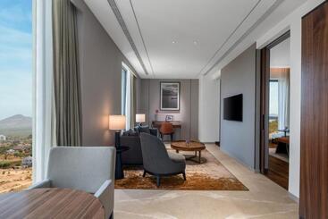 Radisson Blu Hotel & Spa, Nashik