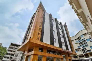 7 Orbit Hotel, Surat
