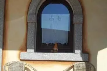 تختخواب و صبحانه Bed Sandalia