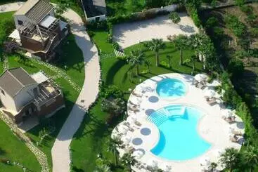 هتل Alcantara Resort Di Charme Adults Only