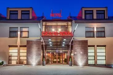 Отель Grand Royal