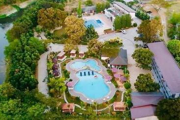 Floating Sanctuary Resort By Cocotel