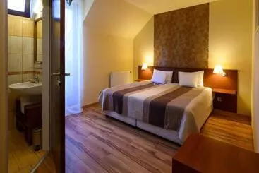 Bed and Breakfast Apát Panzió és étterem