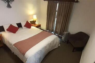 هتل El Patio De Monterrey